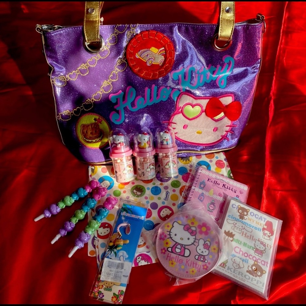 💜✨ HELLO KITTY BAG WITH ACCESSORIES 💜✨